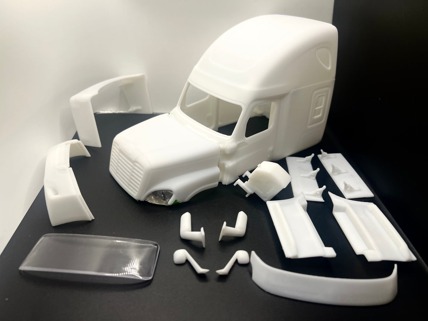 Freightliner Cascadia 72" First Generation Raised Roof Sleeper Resin Model Truck Conversion Cab 1/24 & 1/25 Scales (Copy)