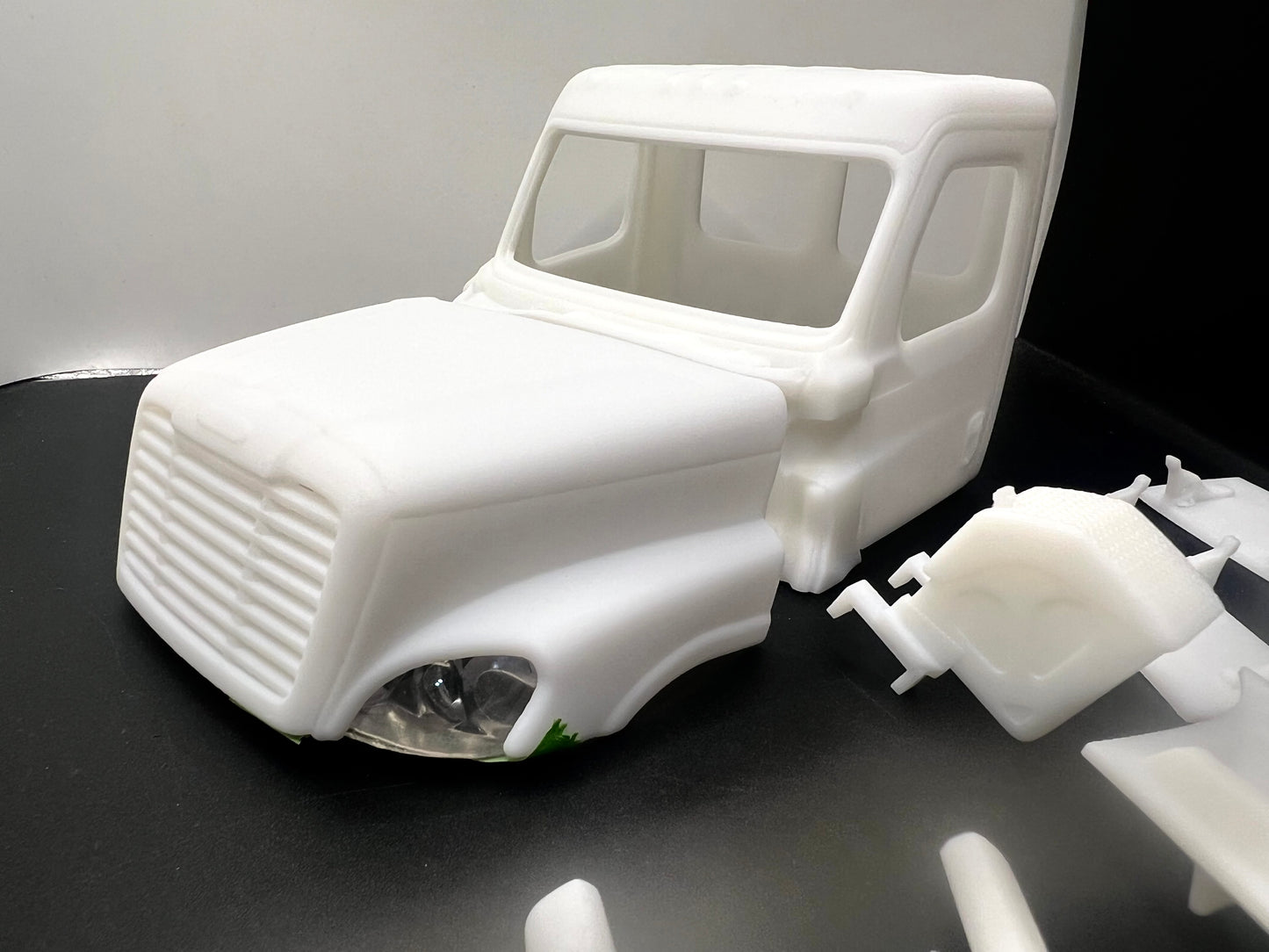 Freightliner Cascadia First Gen Resin Model Truck Conversion Day Cab 1/24 & 1/25 Scales