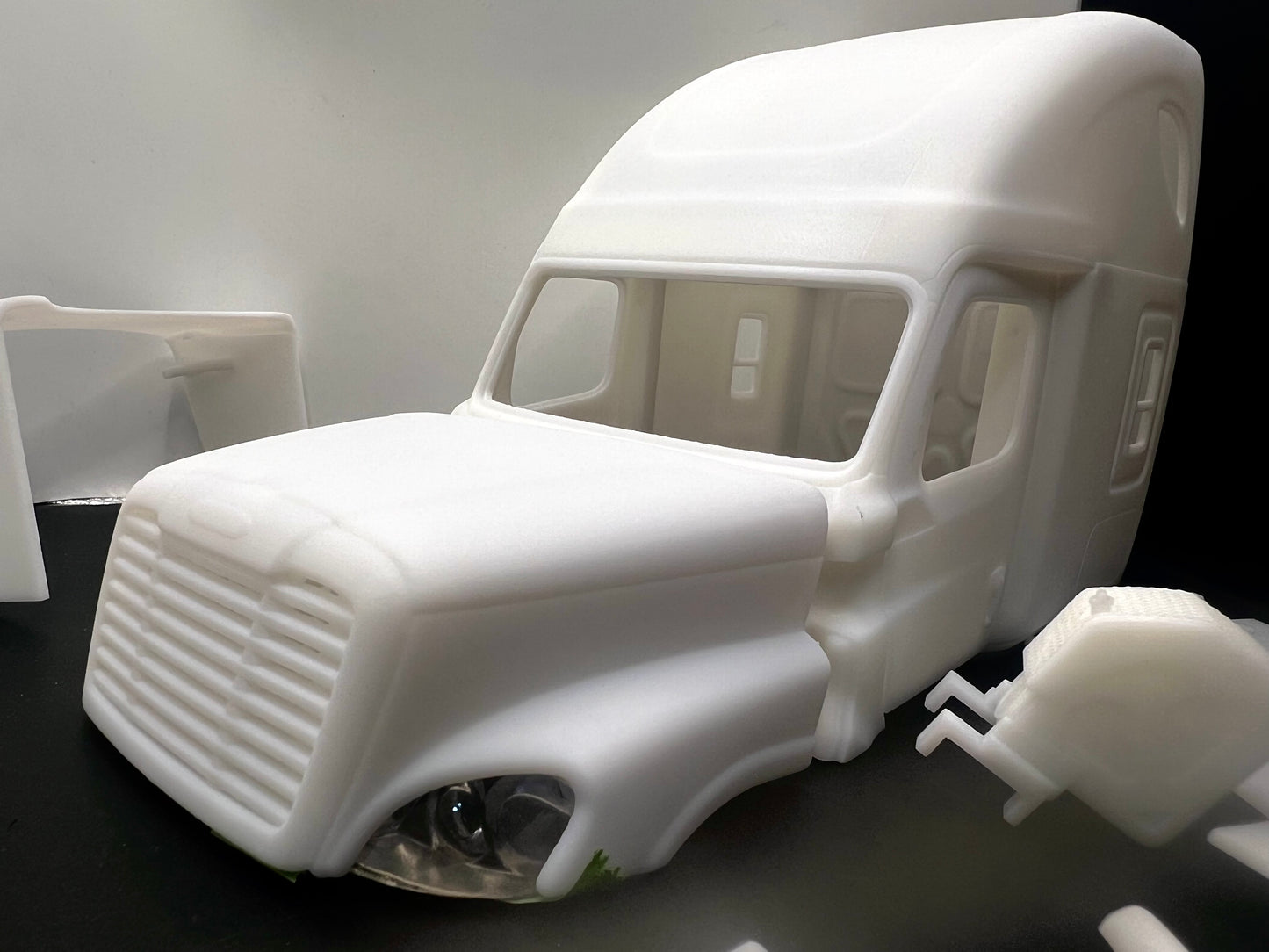 Freightliner Cascadia 72" First Generation Raised Roof Sleeper Resin Model Truck Conversion Cab 1/24 & 1/25 Scales (Copy)