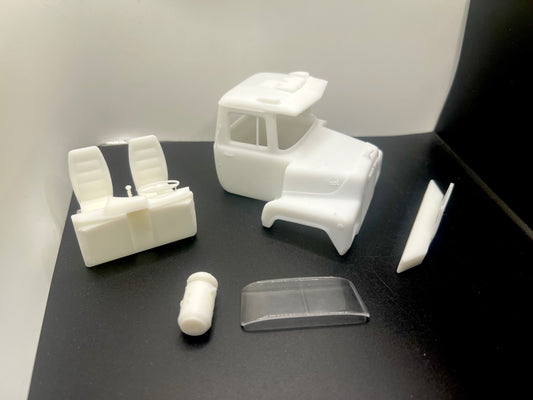 Mack DM 600 / U model series (Fiberglass Style) resin model truck conversion cab kit, 1/24, 1/25, 1/32, 1/34 scales