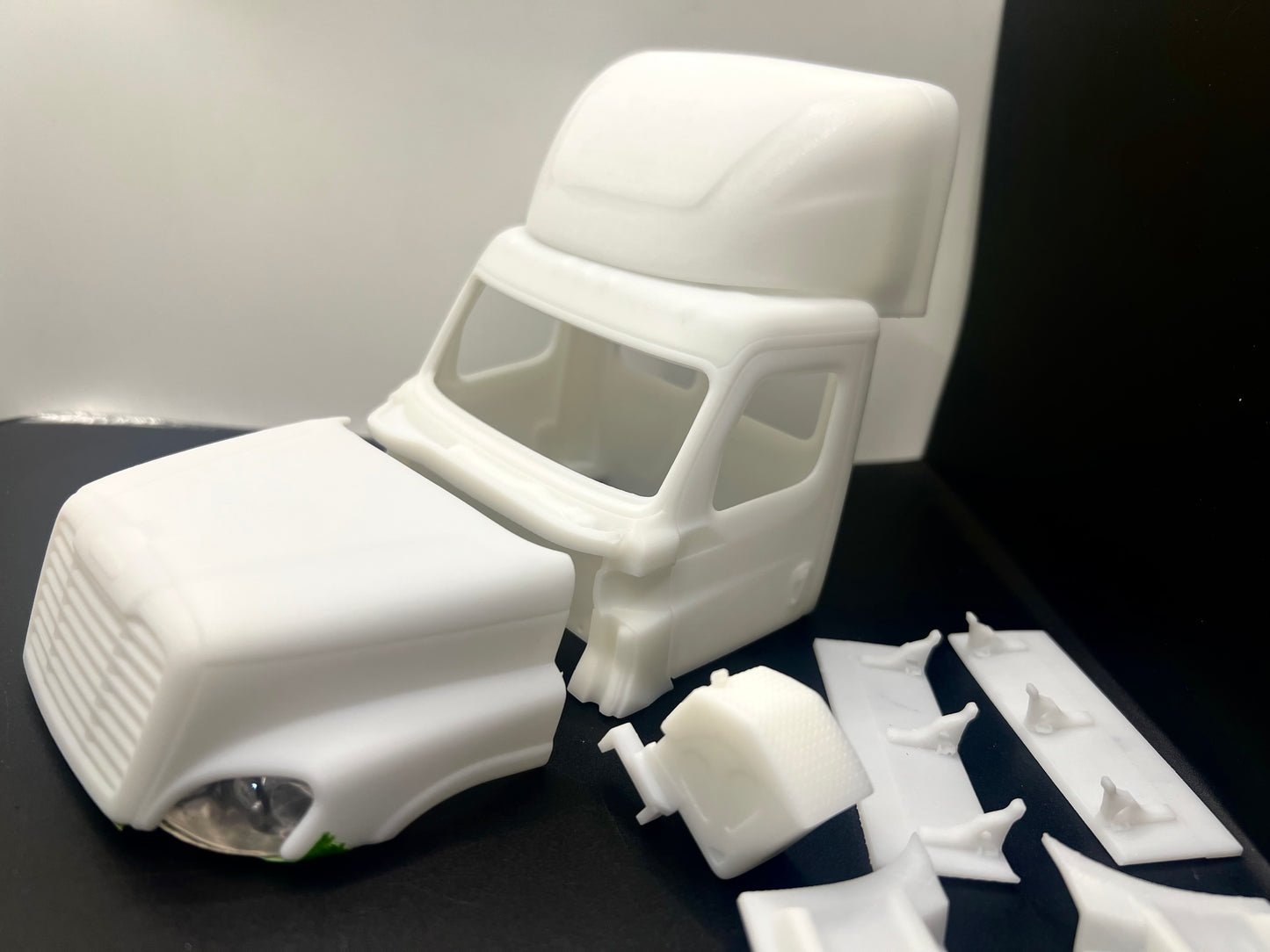Freightliner Cascadia First Gen Resin Model Truck Conversion Day Cab 1/24 & 1/25 Scales