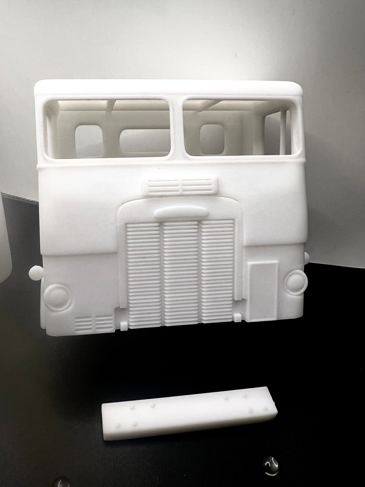 White Freightliner Cab Over (COE) Model Truck Conversion Day Cab 1/25 Scale for AMT