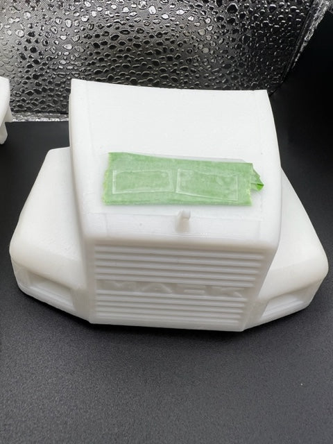 Mack CL700 Resin Model Truck Day Cab conversion kit( standard style grille) 1/24, 1/25, 1/32 scales
