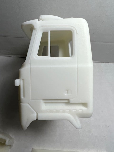 Kit de conversion de cabine de jour de camion modèle en résine Mack MH Ultraliner (Australie/Nouvelle-Zélande), échelles 1/24, 1/25, 1/32
