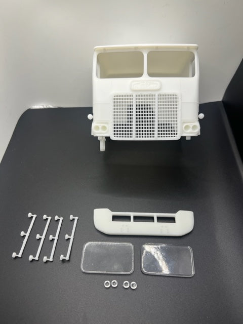 Freightliner Powerliner 96" Cabine de conversion de camion en résine aux échelles 1/24, 1/25 et 1/32