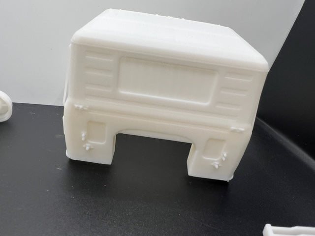 International Transtar II 4070B LKW-Umbaukabine aus Kunstharz. Maßstab 1/25 und 1/32