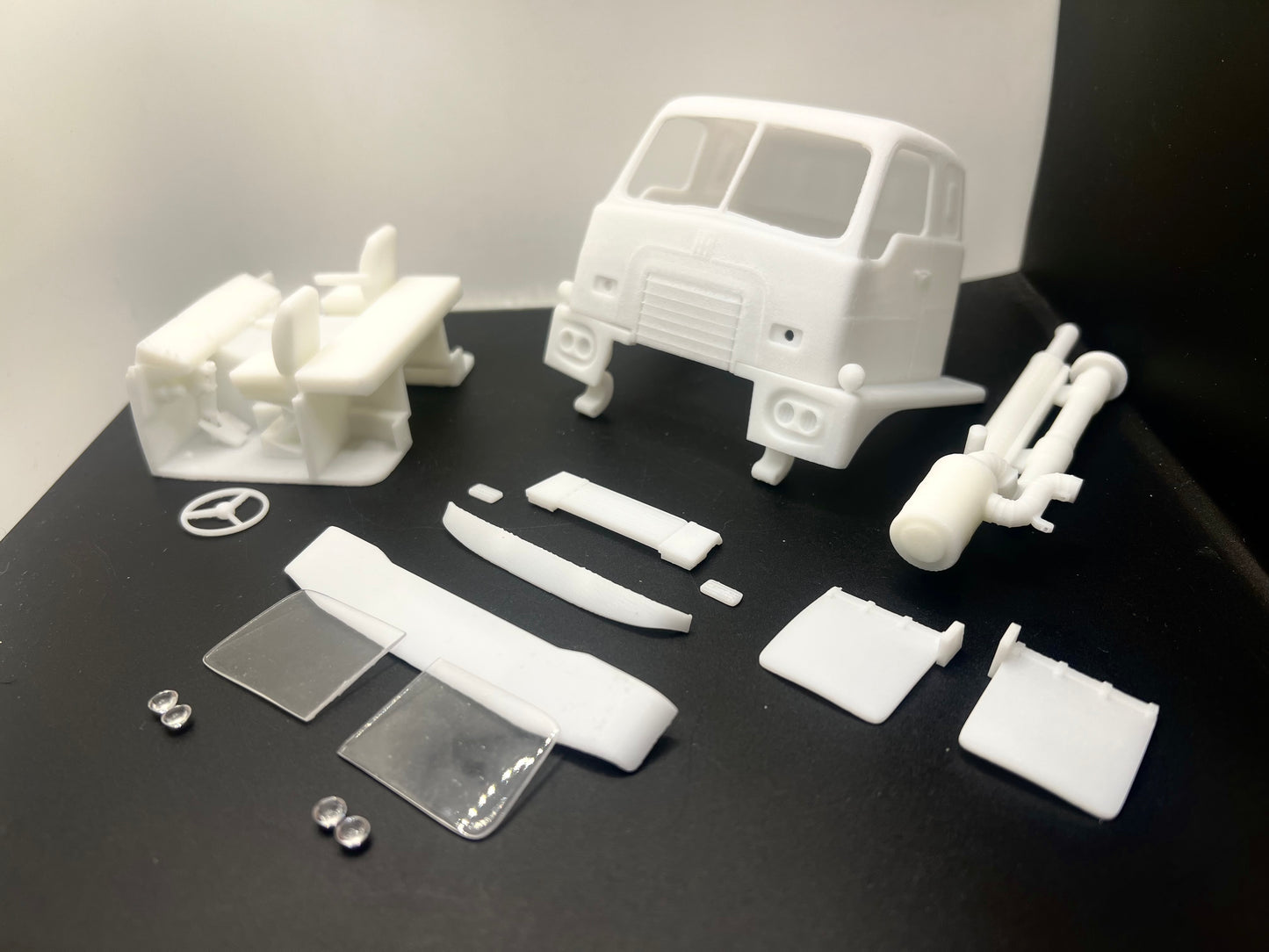 International Emeryville 75” Sleeper Resin Model Truck Conversion Cab, 1/24, 1/25, 1/32 Scales