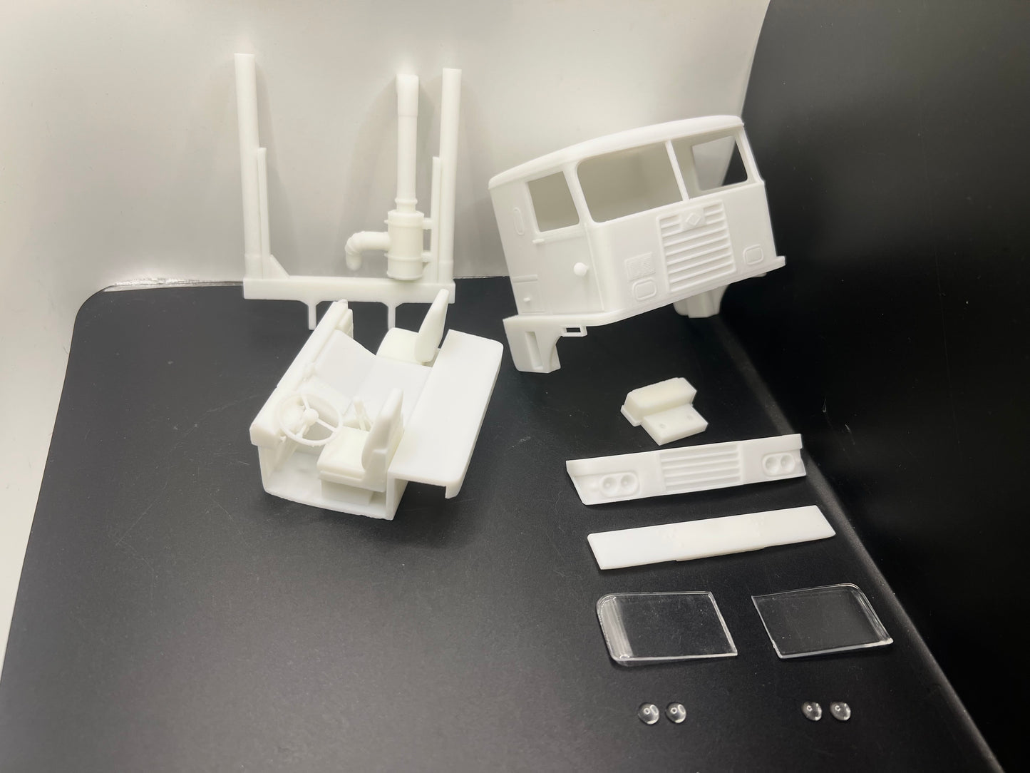 Diamond T 931 C Day Cab Resin Model Truck Conversion Cab 1/24, 1/25, 1/32 Scales