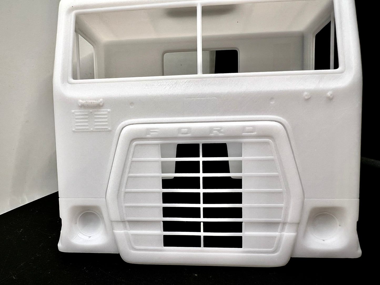 Ford 1974 WT 9000 Resin Model Truck Conversion Day Cab, 1/24, 1/25, 1/32 scales