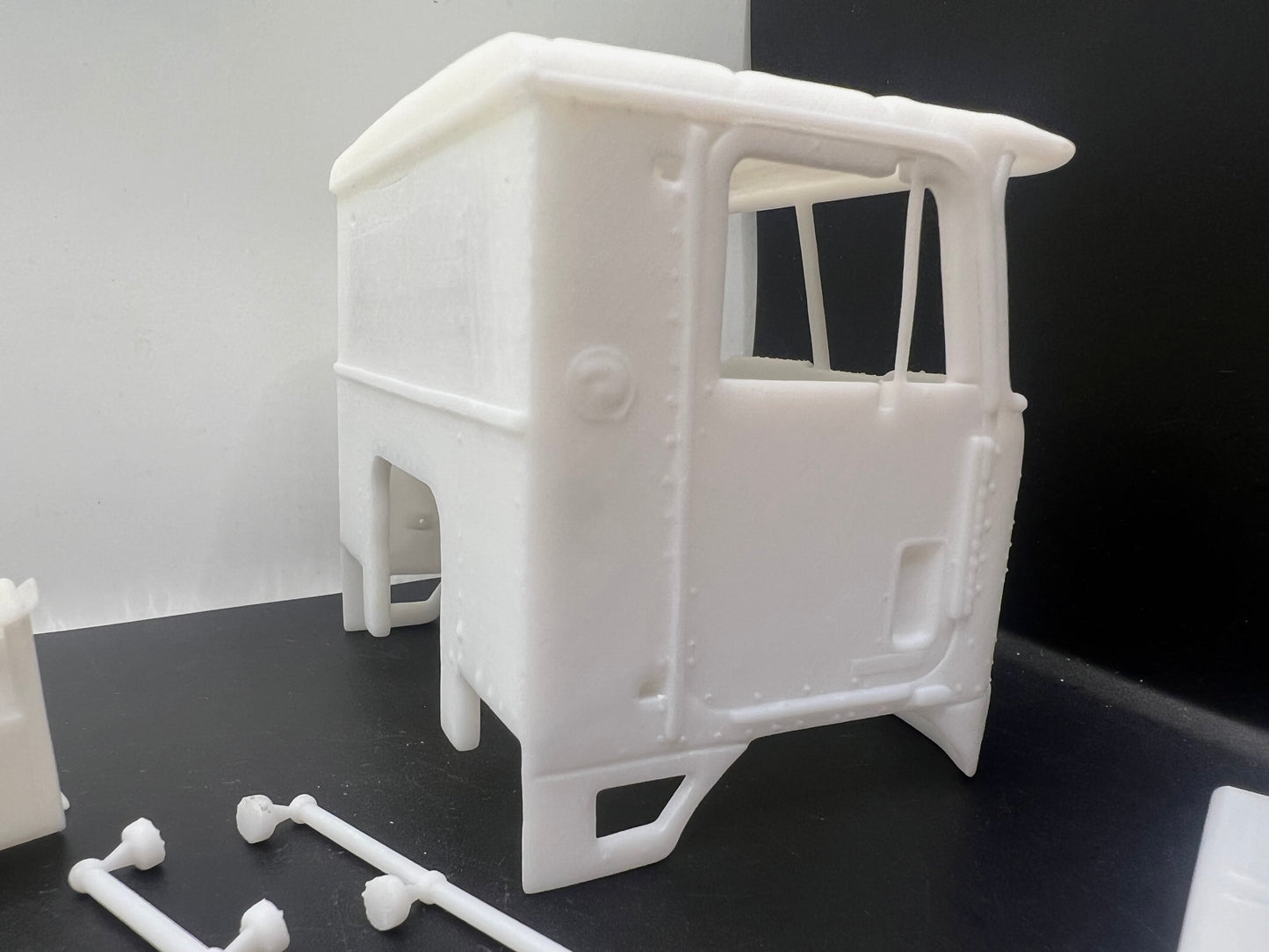 International Eagle 9670 Resin Model Truck Day Cab Conversion, 1/24, 1/25, 1/32 Scales