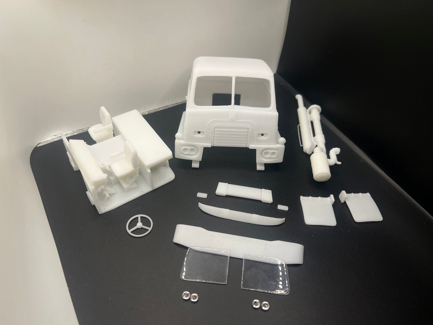 International Emeryville 86”Sleeper Resin Model Truck Conversion Cab, 1/24, 1/25, 1/32 Scales