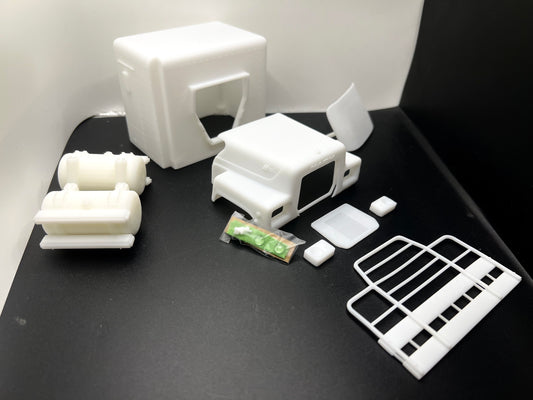 1/25 Resin Mack RS 700L Rubber Duck Conversion Parts for 1/25 AMT R Model Truck Kit