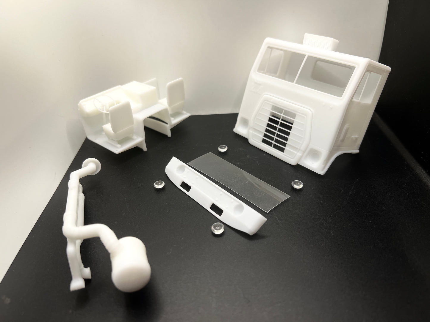 Ford 1974 WT 9000 Resin Model Truck Conversion Day Cab, 1/24, 1/25, 1/32 scales