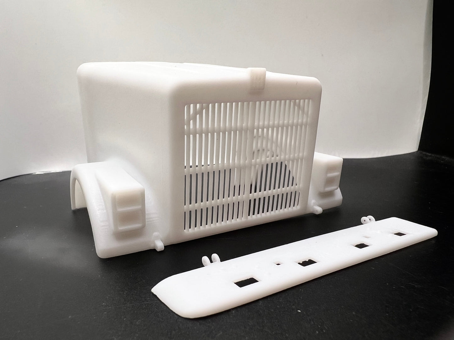 1/25 International 9300 Resin Model Truck Conversion Hood for AMT Ertl Model Truck Donor Kits