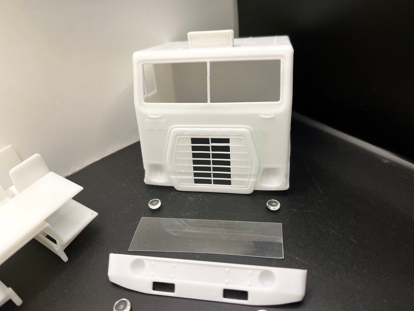 Ford 1974 WT 9000 'Blue Mule' Resin Model Truck Sleeper Cab, 1/24, 1/25, 1/32 scales