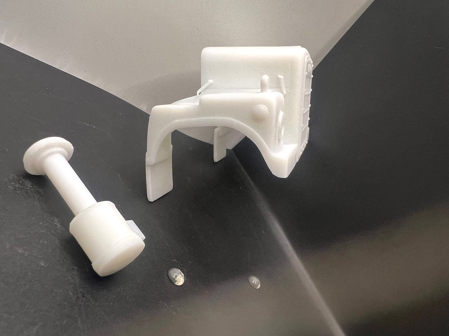 1/25 White 9000 Resin Model Truck Conversion Hood for AMT Model Truck Donor Kits