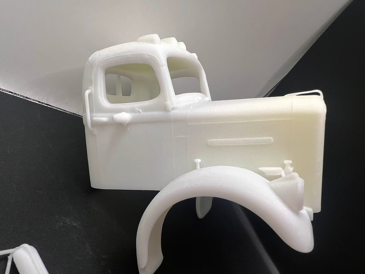 White Mustang Resin Model Truck Conversion Cab 1/24, 1/25, 1/32 Scales