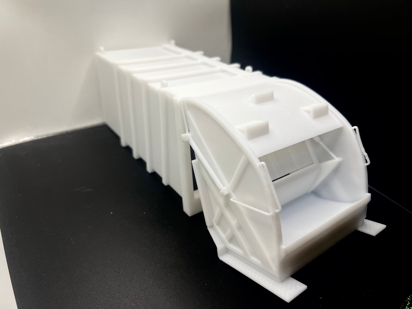 Model Truck Garbage/Trash Resin Heil 4000 Like Rear Packer Body (long)  1/24 &1/25 Scales