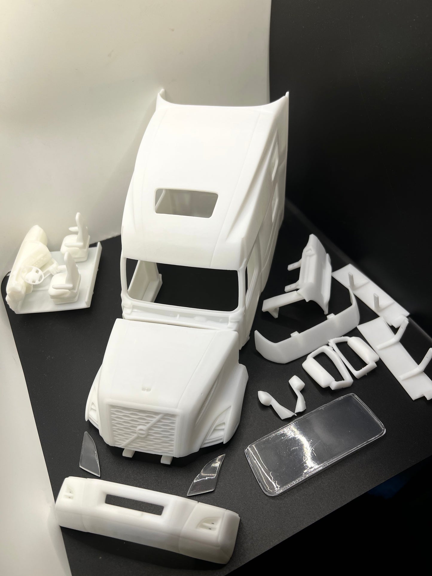 Volvo VNL 780 Resin High Rise Sleeper Model Truck Conversion Cab, 1/24, 1/25 scales