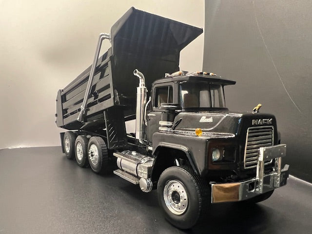 Mack DM 690 Resin Model Truck Conversion Cab 1/24, 1/25, 1/32 & 1/34 scales