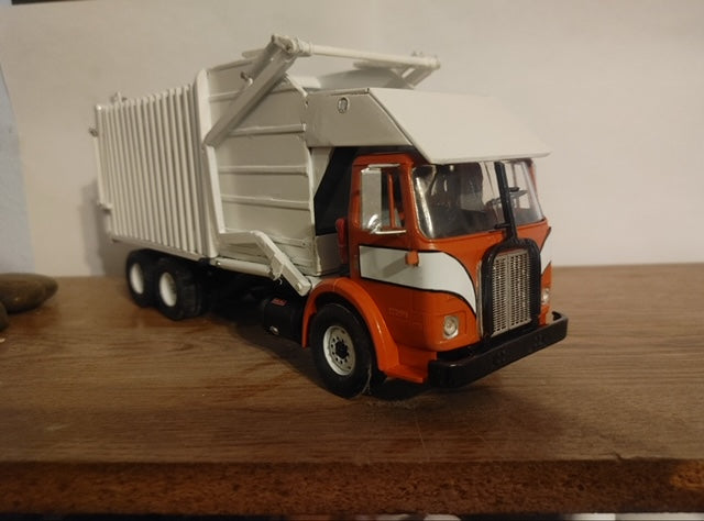 White Xpeditor Resin Scale Model truck Conversion Cab 1/24, 1/25 and 1/34 scales